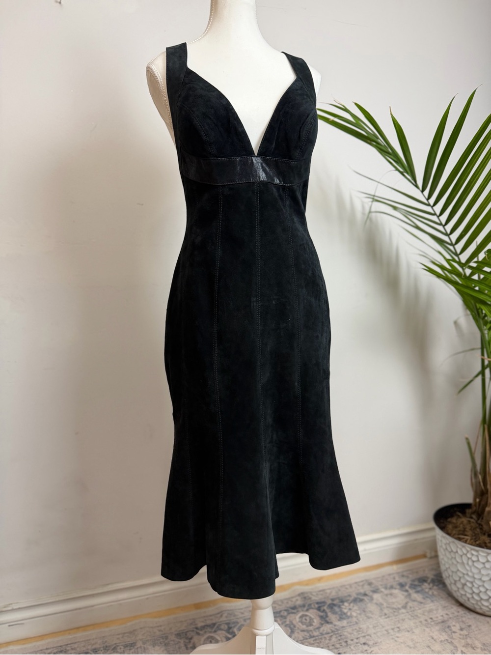 Danier Black Genuine Suede Leather Plunge Cross Back Midi Dress - Picture 4 of 15